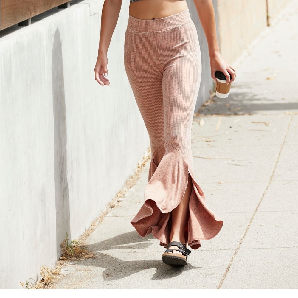 Free People Mid Rise Low and Flow Legging - olive - Picture 3 of 5